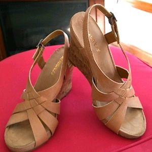 AEROSOLES cork wedge sandals